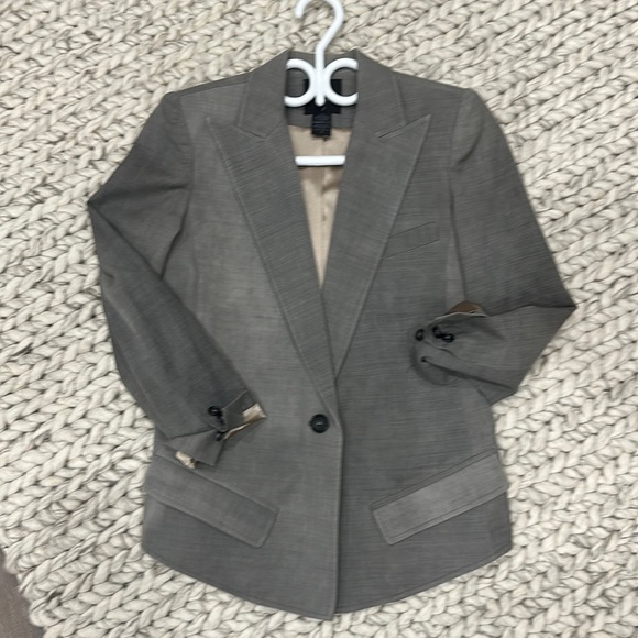 SMYTHE fitted fashion blazer. Great fit! BRAND NEW !!!Worn once - Picture 1 of 6